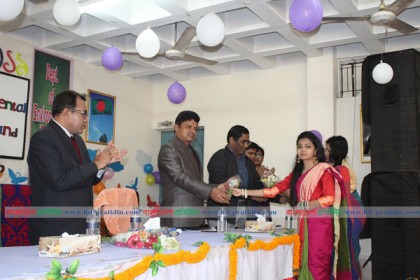 ইবিতে নবীনবরণ অনুষ্ঠান
