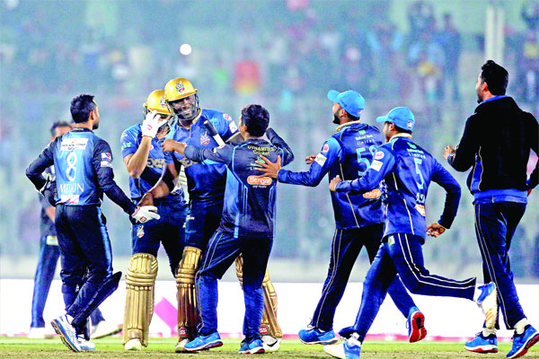 ঢাকা-কুমিল্লা ফাইনাল