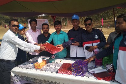 চবিতে কর্মচারী সমিতির বার্ষিক ক্রীড়া প্রতিযোগিতা