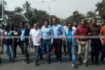 ৯ বছর পর ঢাবি ক্যাম্পাসে ছাত্রদলের মিছিল