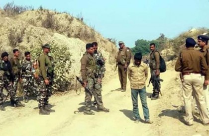 ভারতে বন্দুকযুদ্ধে ১০ মাওবাদী নিহত 