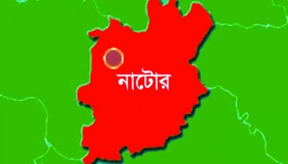 নাটোরে পুকুরে অজ্ঞাত লাশ