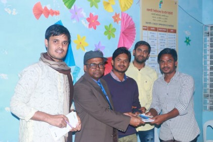 রাবি রিপোর্টার্স ইউনিটির সেরা প্রতিবেদকের পুরস্কার প্রদান