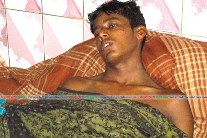 বোনকে উত্ত্যক্তের প্রতিবাদ করায় ভাই’র ওপর হামলা
