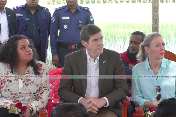 বাংলাদেশে উৎপাদিত ভুট্টা বিশ্বমানের : মার্কিন রাষ্ট্রদূত