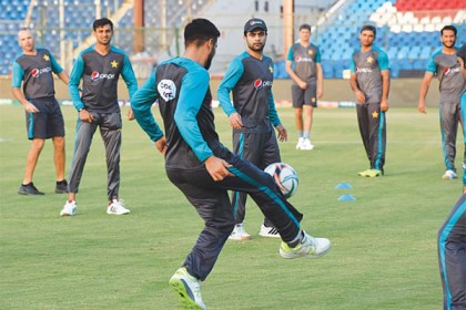 ইমরান হস্তক্ষেপ করেন না: পিসিবি চেয়ারম্যান 