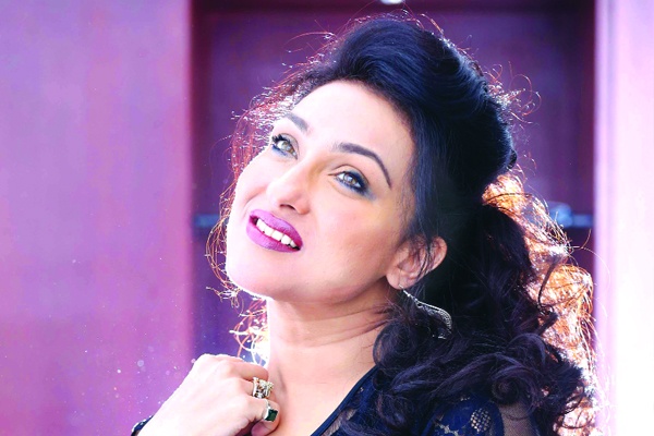 বলিউডে ফিরছেন ঋতুপর্ণা, দেখা যাবে ঘনিষ্ঠ দৃশ্যেও