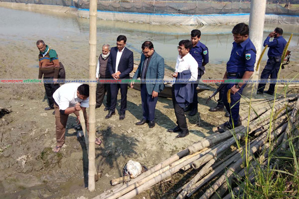 নাটোরে ভূগর্ভের পানির দূষণ ঠেকাতে অভিযানে প্রশাসন