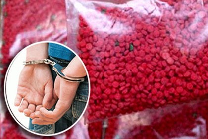 রাজধানীতে ৯২৫ পিস ইয়াবাসহ মাদক ব্যবসায়ী আটক