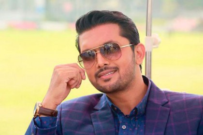 'জানি না, এটা বলে আমি নিজের বিপদ ডেকে আনলাম কি না'