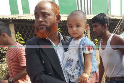 দুর্ঘটনায় মায়ের মৃত্যু, অল্পের জন্য রক্ষা পেল শিশু