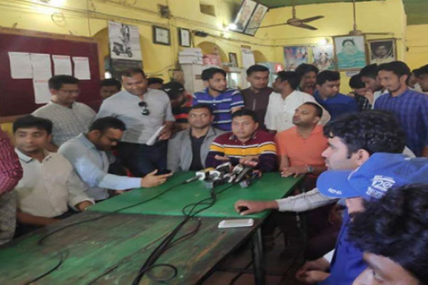 মধুর ক্যান্টিনে ফের ছাত্রদল নেতারা