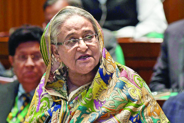 রাজনৈতিক ভুল সংসদে না আসা : প্রধানমন্ত্রী
