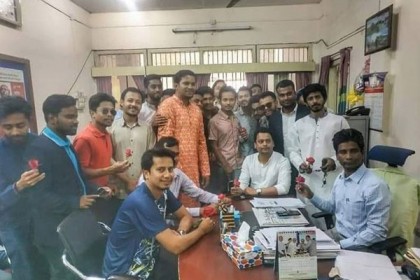 চবিতে ভালোবাসা দিবসে ছাত্রলীগের শুভেচ্ছা
