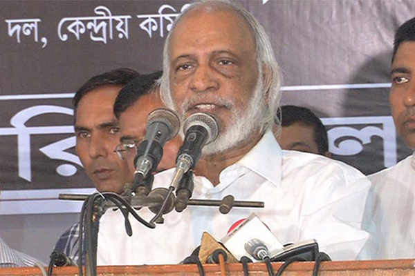 সরকার গণতন্ত্রকে নির্বাসনে পাঠিয়েছে: মঈন খান