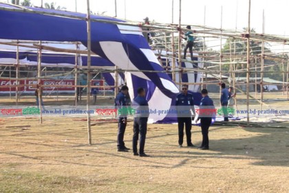 আত্মসমর্পণে শীর্ষ ইয়াবা কারবারিরা, ব্যস্ত পুলিশ প্রশাসন