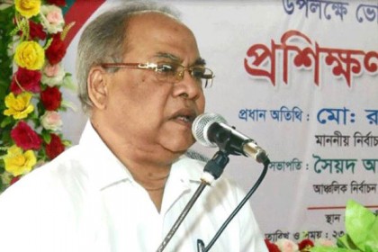'নন্দলালের' ভূমিকায় অবতীর্ণ হবেন না: ইসি রফিকুল