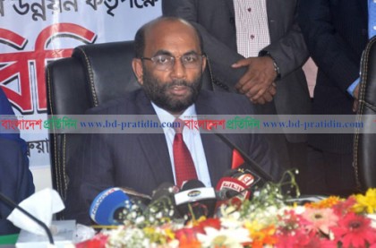'আন্তরিকতা ও নিষ্ঠার সঙ্গে দায়িত্ব পালন করে দেশকে এগিয়ে নিতে হবে'