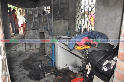 ফরিদপুরে হামলার পর এবার ঘরে দুবৃর্ত্তদের আগুন