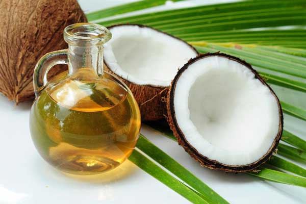 হজমের সমস্যা দূর করে নারকেল তেল
