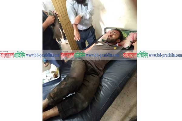 চবিতে শিবির সন্দেহে শিক্ষার্থীকে পেটাল ছাত্রলীগ
