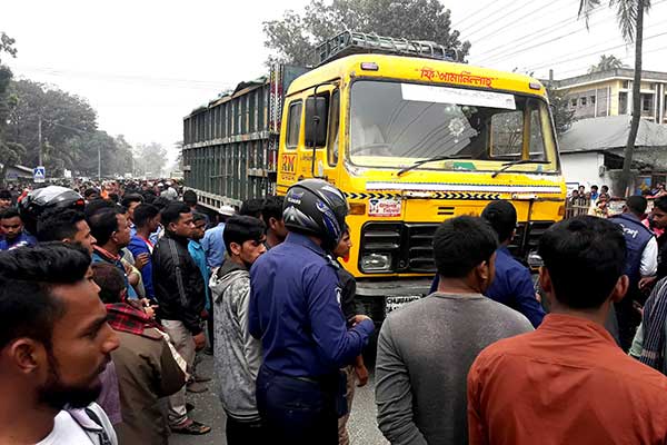 ছেলেকে রক্ত দিতে গিয়ে প্রাণ হারালেন বাবা