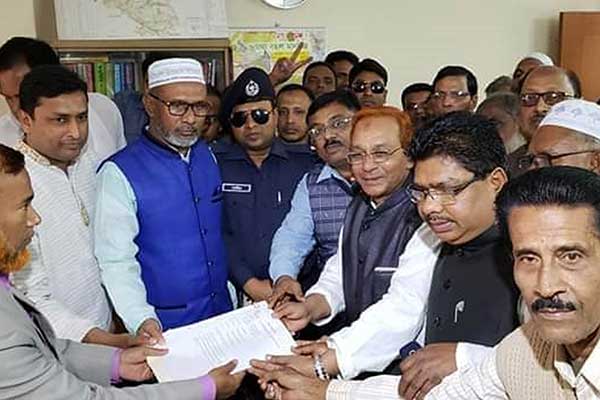 উপজেলা নির্বাচনে বোয়ালমারীতে ৫ জনের মনোনয়নপত্র জমা
