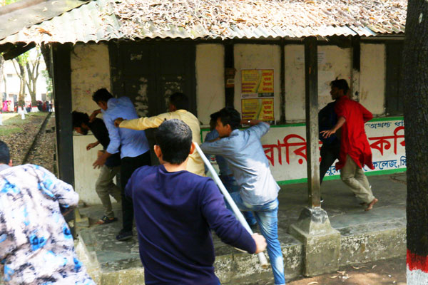 এমসি কলেজে ছাত্রলীগের দু'পক্ষের সংঘর্ষ, আহত ৬

