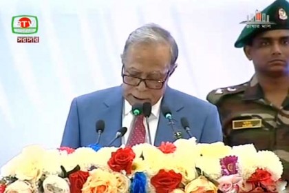 জাতীয় স্বার্থকে অগ্রাধিকার দিয়ে দায়িত্বশীল ভূমিকা পালন করতে হবে