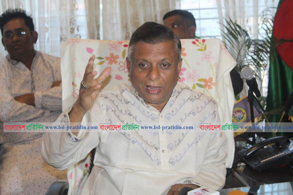 
দেড় কোটি টাকা দুর্নীতির অভিযোগ, আরিফের অস্বীকার