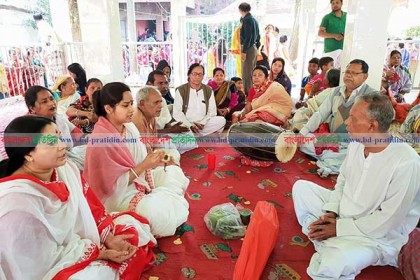 গানে গানে মানববন্দনা