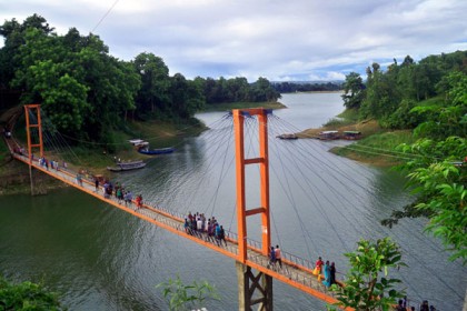 রাঙামাটিতে নামতে চলেছে পর্যটকের ঢল