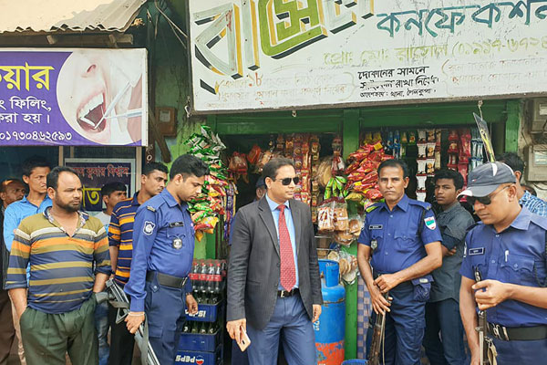 শৈলকুপায় খাবার হোটেলে ভ্রাম্যমাণ আদালতের জরিমানা

