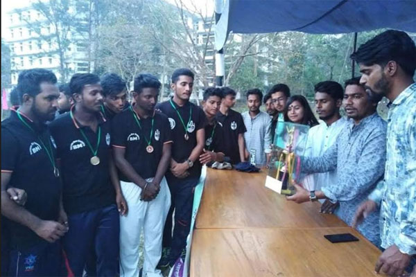 'খেলাধুলায় বাড়ে বল, মাদক ছেড়ে খেলতে চল'