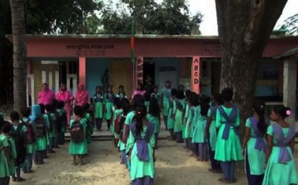 নিজ ভাষায় পড়ার সুযোগ চায় নৃতাত্ত্বিক গোষ্ঠীর শিশুরা 
