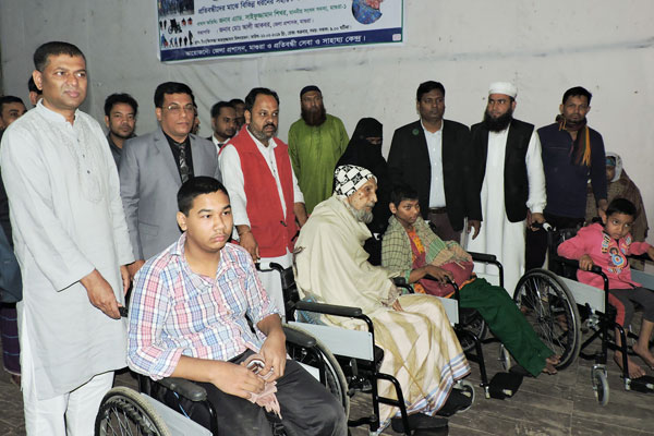 মাগুরায় ১২১ প্রতিবন্ধীর মাঝে সহায়ক উপকরণ বিতরণ