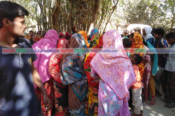 
সিরাজগঞ্জে অপবাদ সইতে না পেরে গৃহবধূর আত্মহত্যার অভিযোগ