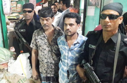 ফরিদপুরে নিষিদ্ধ পলিথিন উদ্ধার, ব্যবসায়ীর জরিমানা