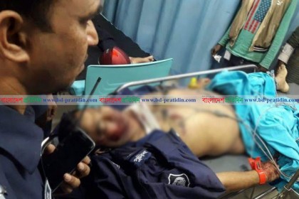 আশুলিয়ায় সড়ক দুর্ঘটনায় পুলিশের এএসআই নিহত, আহত, ৩