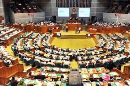 দশ বছরে শীর্ষ পদে পদোন্নতি সাড়ে ৭ হাজার 

