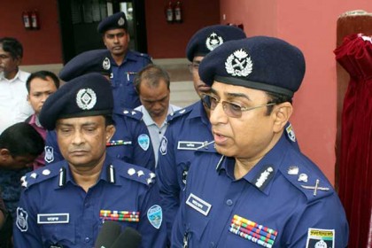 বিমান ছিনতাইয়ের চেষ্টা বিচ্ছিন্ন ঘটনা : আইজিপি