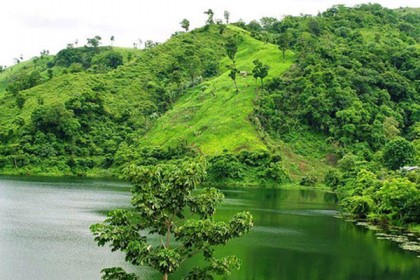 চাঁদের গাড়িতে তুলে নিয়ে পর্যটককে ধর্ষণ