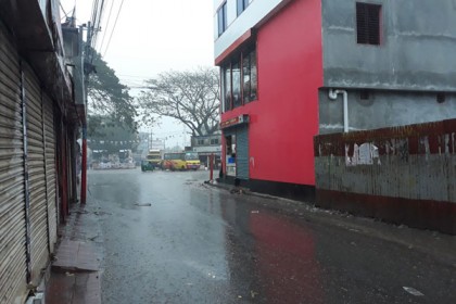 সিরাজগঞ্জে ঝড়ের সাথে শিলাবৃষ্টি