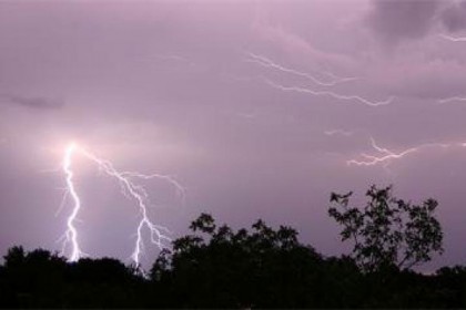 কুমিল্লায় বজ্রপাতে মাছ শিকারি নিহত