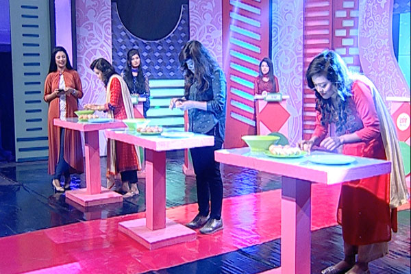 গেম শো ‘লেডি উইনার’ 