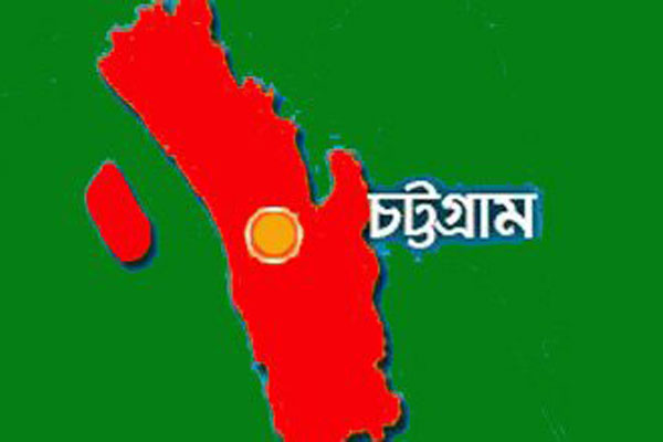 মহসিন কলেজে ছাত্রলীগের ২ পক্ষের হাতাহাতি