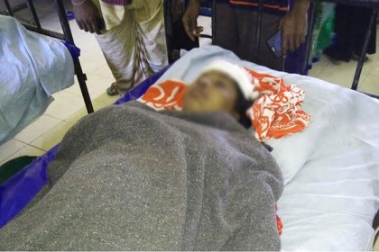 নাটোরে যৌতুক না পেয়ে বউ-শাশুড়িকে পিটিয়ে জখম