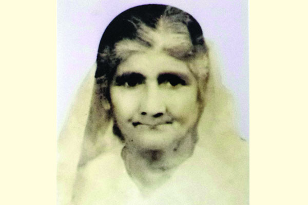 দেশের প্রথম নারী সম্পাদক ঊর্মিলা সিংহ