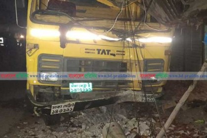 চাঁপাইনবাবগঞ্জে ফেনসিডিল ভর্তি ট্রাকের ধাক্কায় নিহত ১, চালক আটক