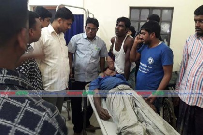 নোয়াখালীতে বৃদ্ধকে পিটিয়ে ও গলা টিপে হত্যা, ২ স্কুলছাত্রী আহত